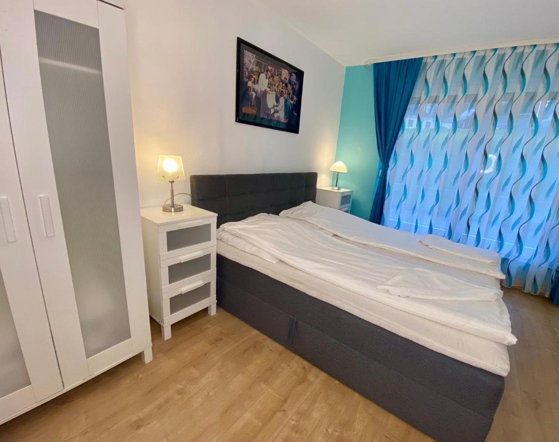 Privatzimmer Im Apartment - Apple Tv Netflix Kingsize Bett Arbeitsplatz Naehe Hbf Кобленц Екстериор снимка